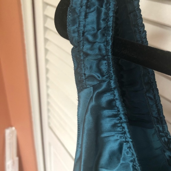 Shiny shades of blue - Picture 4 of 6